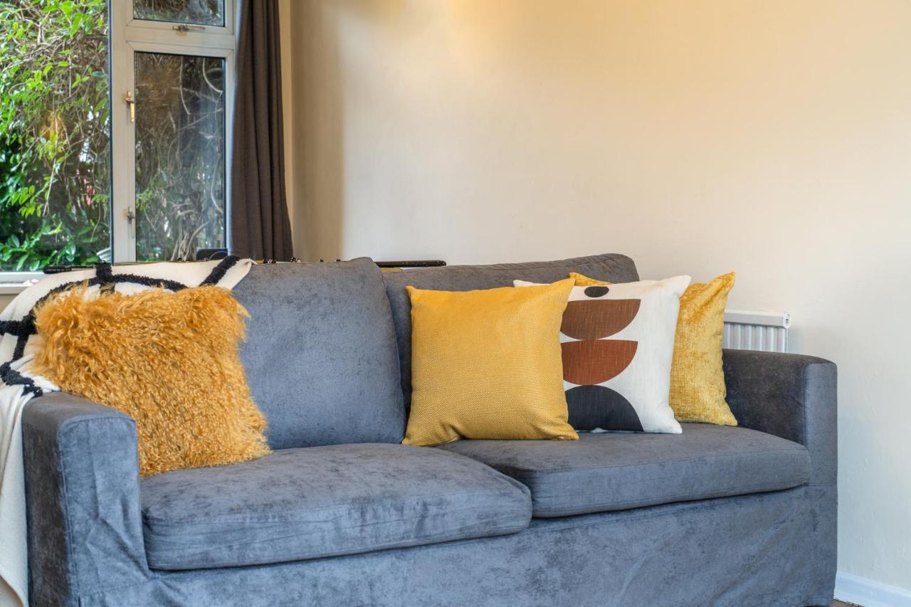 Pierocks Carver Entire House, Hot Tub & Wifi High Wycombe Exterior foto