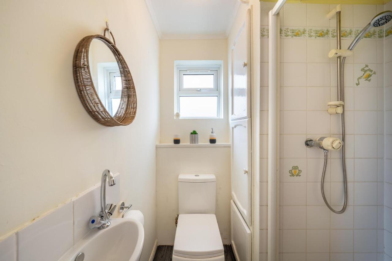 Pierocks Carver Entire House, Hot Tub & Wifi High Wycombe Exterior foto