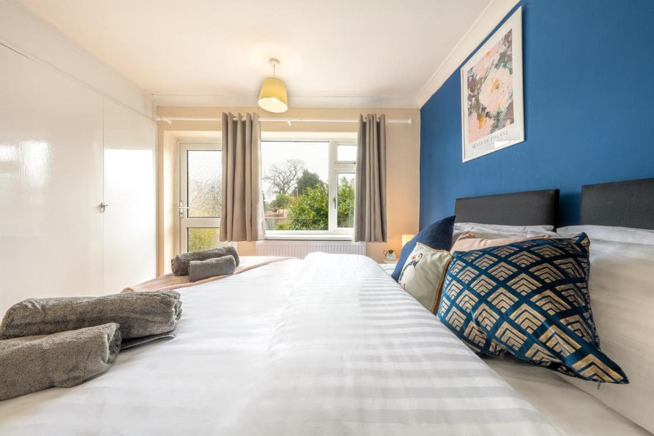 Pierocks Carver Entire House, Hot Tub & Wifi High Wycombe Exterior foto